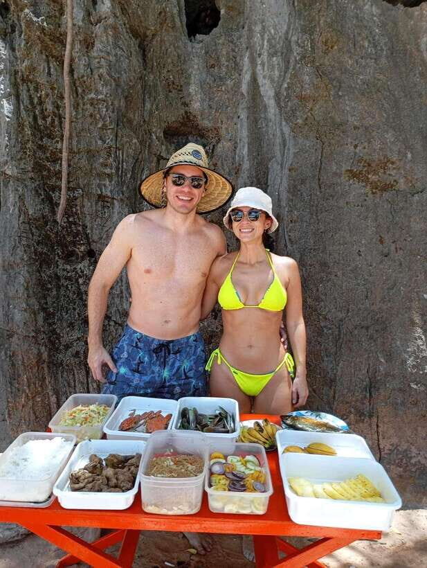 El Nido: Private Tour B with Snake Island and Caves - Key Points
