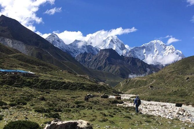 Everest base camp flight over by Helicopter from Kathmandu - How the Price Reflects the Experience