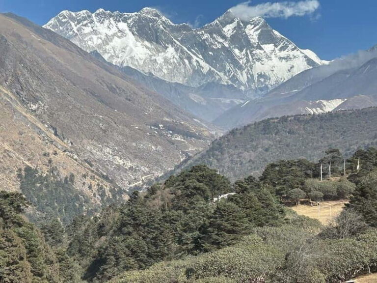 Everest Base Camp for First-Time Trekkers 12 days - A Practical Overview of the Experience