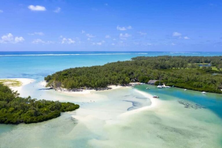 Exclusive Private Catamaran to Ile Aux Cerfs with Lunch - What Travelers Should Know