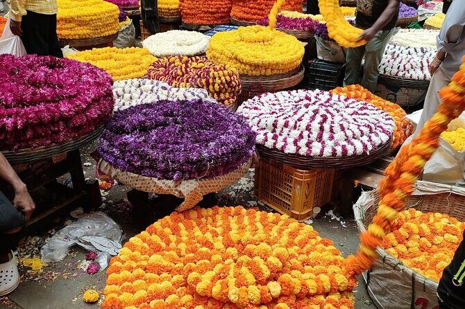 Experience Bangalore Evening City Walk Tour and Market Visit - Exploring KR Market: The Heartbeat of Old Bengaluru