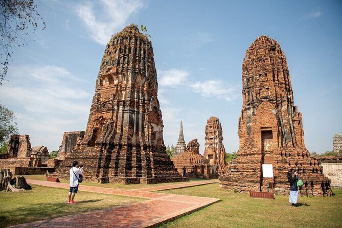 Explore Ancient Ayutthaya Historical Park Day Tour in Bangkok - How the Experience Comes Together