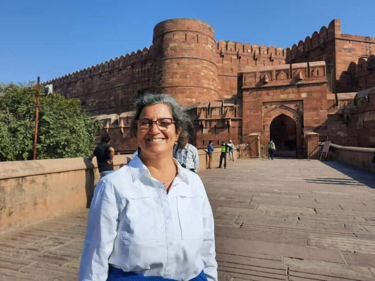 Explore Taj, Red Fort, Fatehpur Sikri & SOS Tour in 2 Day - What Makes This Tour Stand Out?