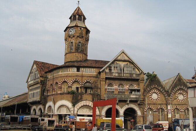 Explore the New colorful places in Mumbai Market Tour - What’s the Experience Like?