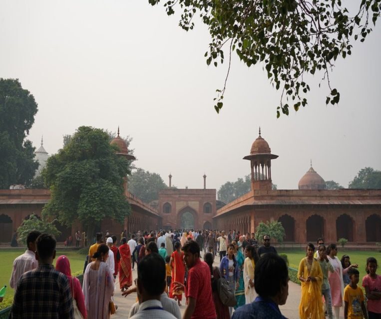 Fast-track entry into taj mahal with entrance included. - The Sum Up: Who Should Consider This Tour?