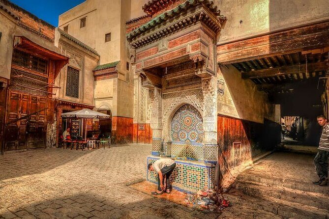 Fez Guided Tour of Artisans and Handicrafts Full-Day Private Tour - Leather and Tannery Visit: A Colorful and Olfactory Experience