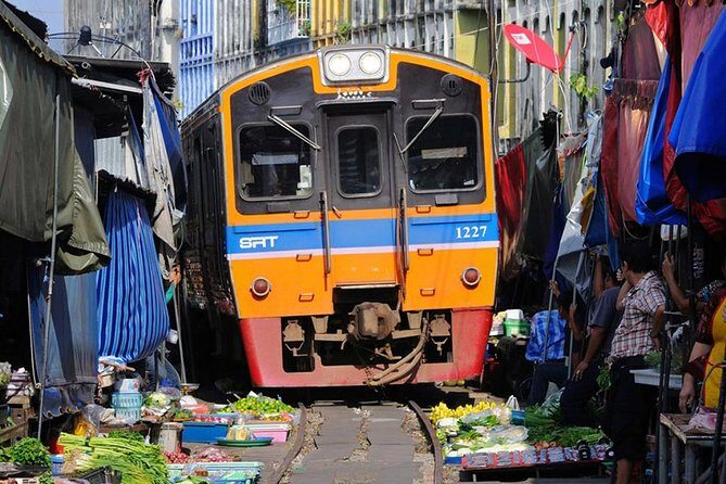 Floating Market Damnoen Saduak and Meklong Railway Market: Half Day Tour - Practical Considerations