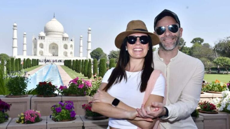 From Delhi: Agra & Fatehpur Sikri Tour By Car. - What You Can Expect