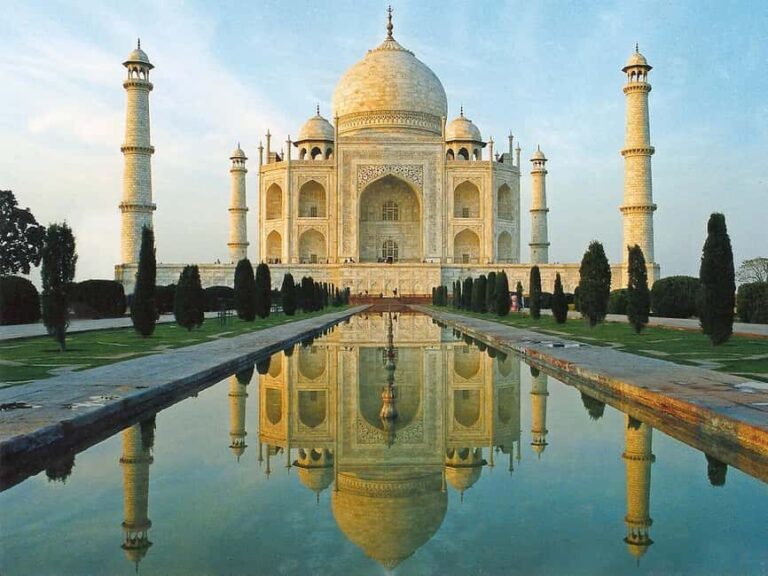 From Delhi: Agra Same Day Return Tour By Luxury Car. - What to Expect from the Tour