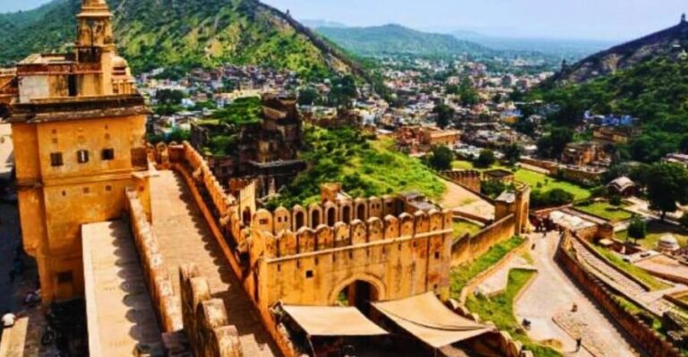 From Delhi: Jaipur Guided City Tour with Hotel Pickup - Exploring Jaipur: An In-Depth Look at the Itinerary