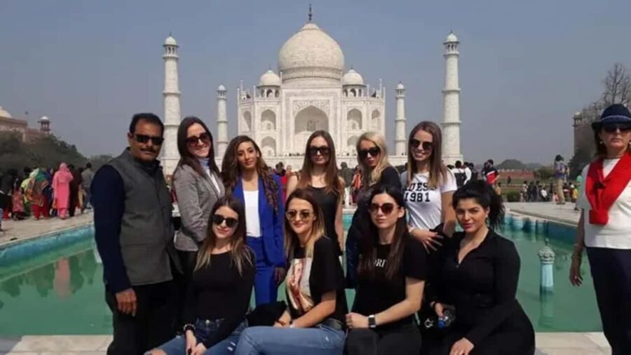From Delhi: Luxury Taj Mahal & Red fort tour -Lunch at 5* - A Closer Look at the Itinerary