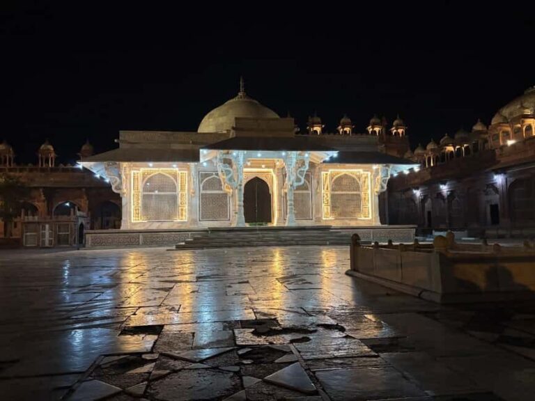 From Delhi: Overnight Agra/Taj Mahal Tour & Fatehpur Sikri - What Travelers Say