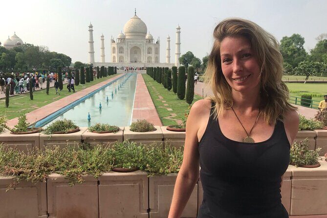From Delhi: Skip-The-Line, Taj Mahal Day Tour With Entrance Fee - How the Tour Works