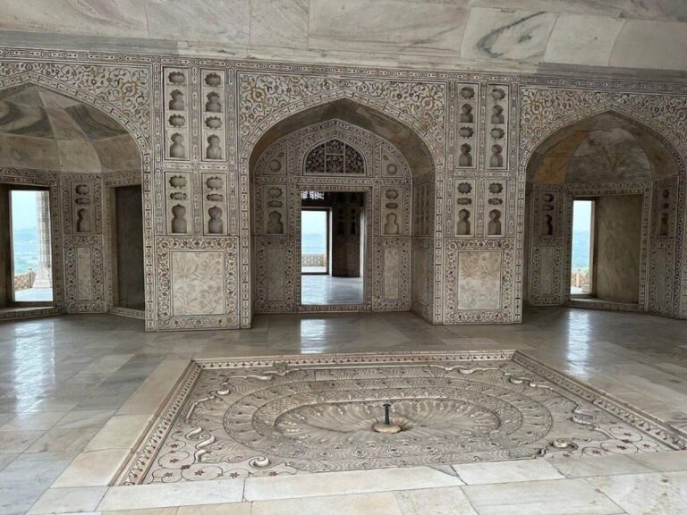 From Delhi: Taj Mahal, Agra Fort, Baby Taj Private Day Tour - Exploring the Taj Mahal