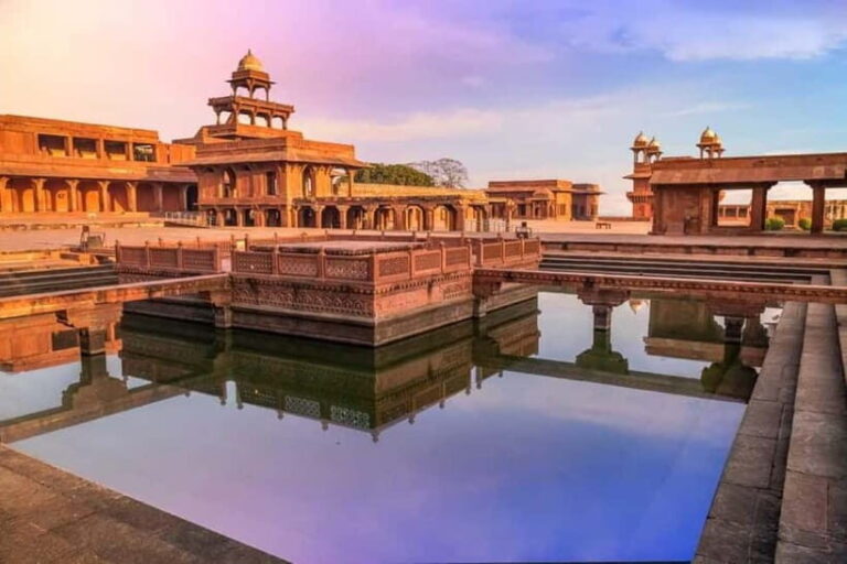 From Delhi: Taj Mahal, Agra Fort & Fatehpur Sikri in One Day - The Experience of Guided Tours and Private Transport