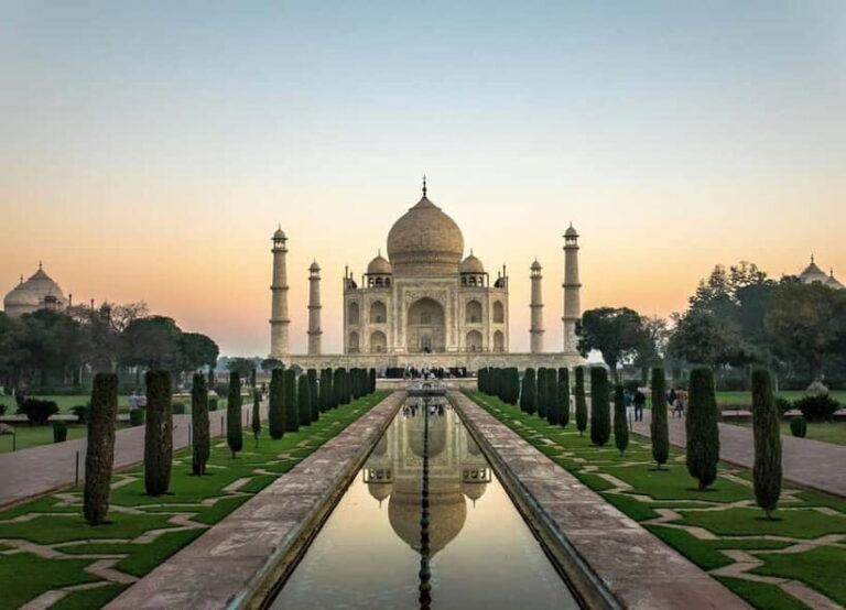 From Delhi: Taj Mahal, Baby Taj, Agra Fort with Female Guide - Analyzing the Value