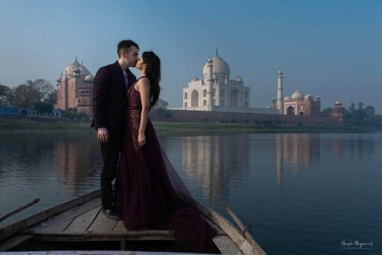 From Delhi: Taj Mahal with Photographer & Elephant SOS Tour - Exploring the Taj Mahal