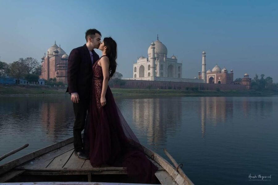 From Delhi: Taj Mahal with Photographer & Elephant SOS Tour - Exploring the Taj Mahal