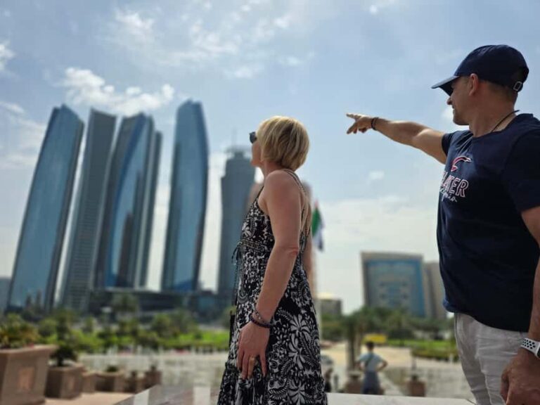 From Dubai: Abu Dhabi Day Tour with Warner Bros World Ticket - FAQs