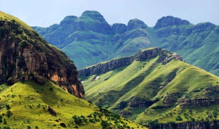 From Durban: 5-Day Zululand Tour - Day 5: Hiking the Drakensberg Mountains