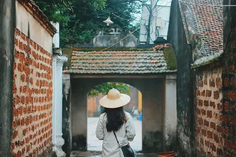 From Hanoi: Duong Lam Ancient Village Day Tour with Lunch - Transportation and Group Dynamics