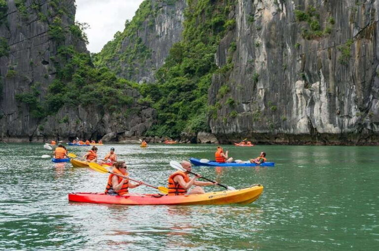 From Hanoi: Ha Long Bay Day Cruise with Kayaking & Lunch - An Overview of the Experience