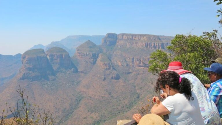 From Hazyview: Blyde River Canyon Highlight & Boat Cruise - Visiting the Geological Marvels: Bourke’s Potholes and the Three Rondavels