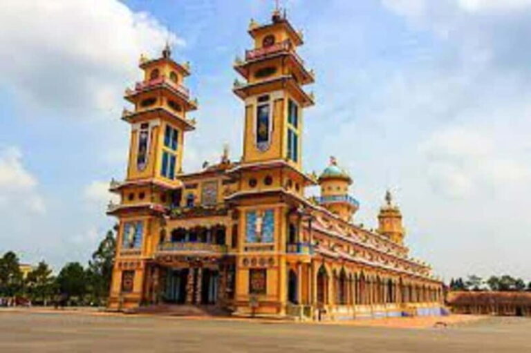 From Ho Chi Minh: Black Virgin Mountain& Cao Dai Temple tour - The Cu Chi Tunnels (Optional Afternoon)