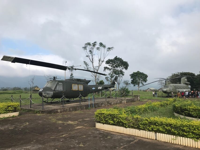 From Hue: DMZ Deluxe Tour with Lunch - Exploring the Vinh Moc Tunnels