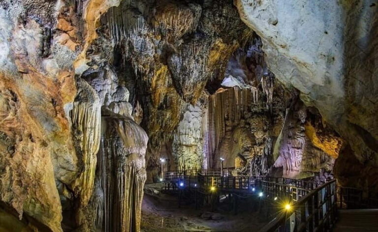 FROM HUE - PHONG NHA CAVE TOUR FULL DAY / ON ODD DAYS - How the Day Begins: Early Pickup and Scenic Drive