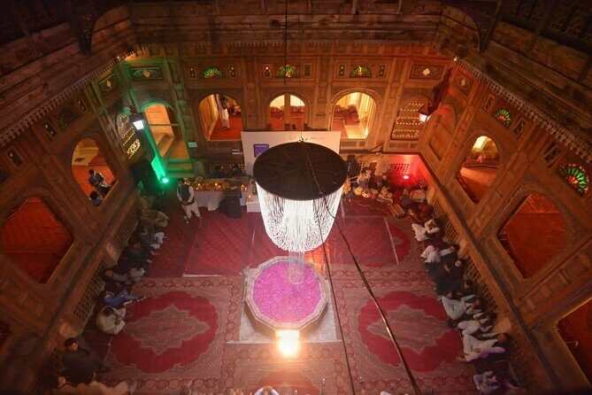 From Islamabad: Full Day Historical Peshawar Guided City Tour - The Buzzing Kissa Khwani Bazaar