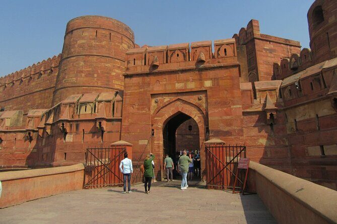 From Jaipur: Day Trip to Taj Mahal, Agra Fort, and Chand Baori - Visiting the Taj Mahal: Indias Most Iconic Monument