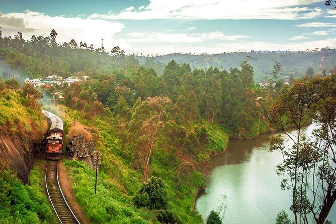 From Kandy: Second/Third Class Scenic Train Ticket to Ella - Authenticity and Comfort: What Travelers Say