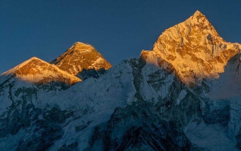 From Kathmandu Budget: 15 Day Everest Base Camp Trek - The Highlights: What Makes This Trek Special?
