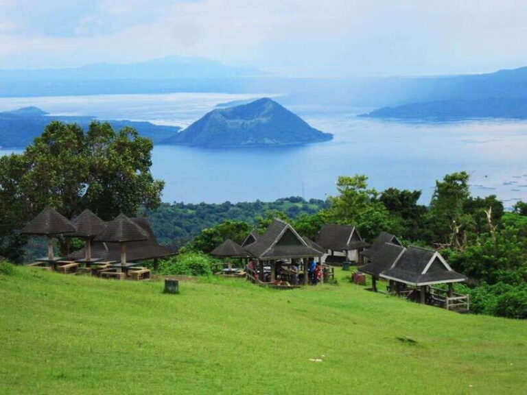 From Manila: Panoramic Tagaytay Ridge Tour - Authentic Experiences and Reviews