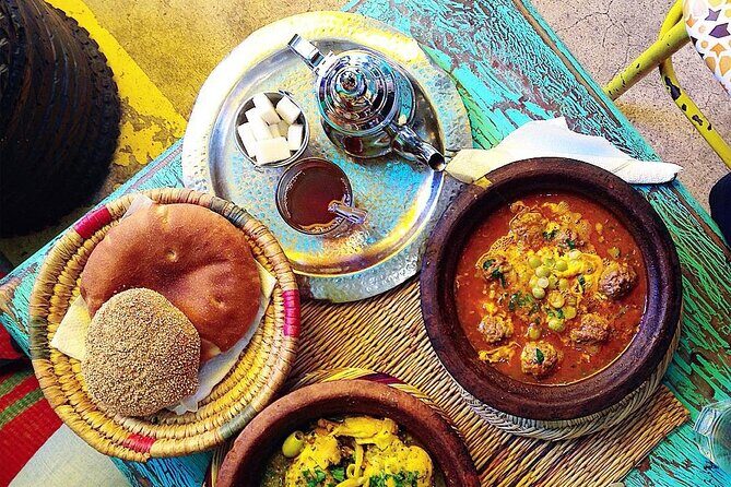From Marrakech: Full-Day Hiking & Atlas Mountains Summit, Lunch - Warm Welcome and Meeting the Guides