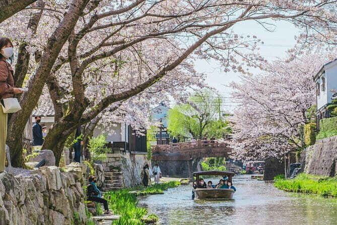 From Nagoya: Castles and Canals in Hikone and Omi Hachiman - Exploring Hikone Castle: A Jewel of the Edo Era