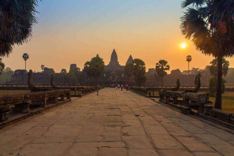 From Siem Reap: Angkor Wat Sunrise Small Group Tour - An In-Depth Look at the Tour Itinerary