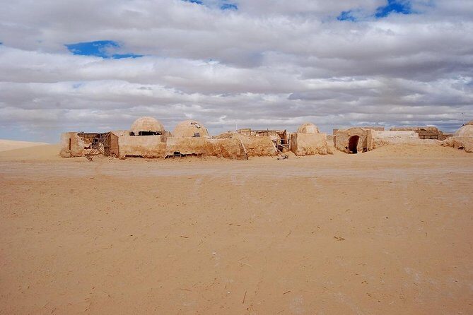 From Tunis: Star Wars 5 day tour - Day 1: From Kairouan’s Sacred Sites to Tozeur’s Charm