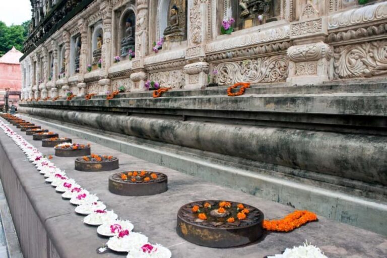 From Varanasi: Bodhgaya Day Trip with Private Transfer - Detailed Breakdown of the Sites