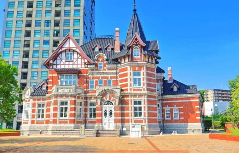 Fukuoka: Mojiko Port, Kokura Castle & Shrine 1-Day Trip - Visiting Mojiko Retro District