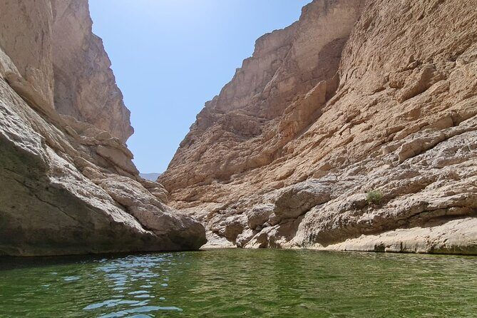Full-Day Bimmah Sinkhole and Wadi Al Arbeieen Tour - Wadi Shab: Iconic Natural Beauty and a Perfect Lunch Stop