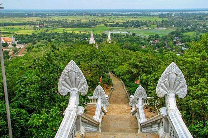Full-Day Discover Oudong Mountain-Former Capital City & Phnom Penh City Tours - The Historical Significance and the Ruins of Oudong