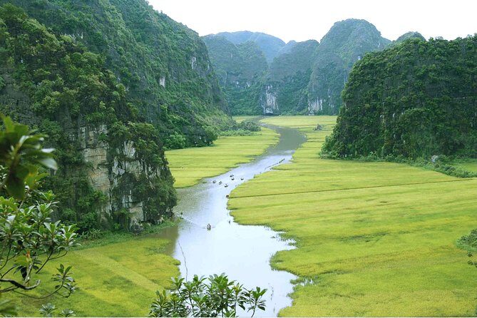 Full day Hoa Lu, Tam Coc and Mua Cave by Limousine from Hanoi - Overall Value and Experience