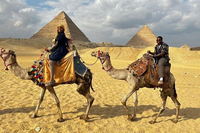 Full Day Private Tour to Pyramid of Giza Saqqara and Memphis - Exploring the Giza Pyramids and the Great Sphinx