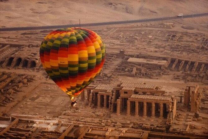 Full Day Tour from Marsa Alam to Luxor with Hot Air Balloon - The Colossi of Memnon and a Refreshing Lunch