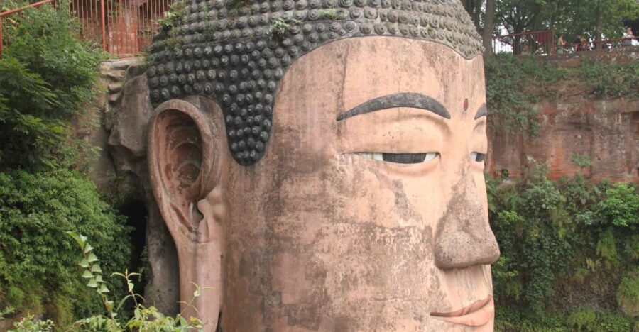 Full-Day Tour of Leshan's Giant Buddha from Chengdu - The Itinerary: Breaking Down the Day