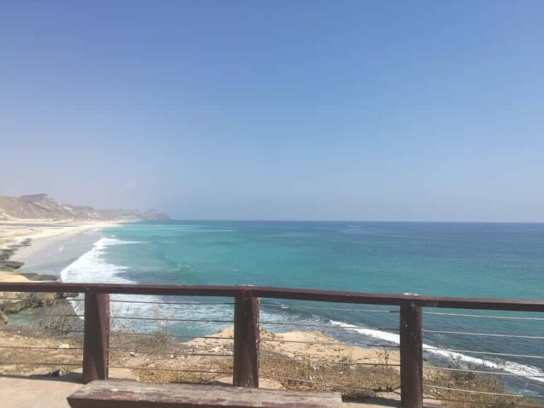 Full Day Tour: West of Salalah hidden gems and rocky beaches - The Itinerary in Detail: What to Expect on This Full Day Tour