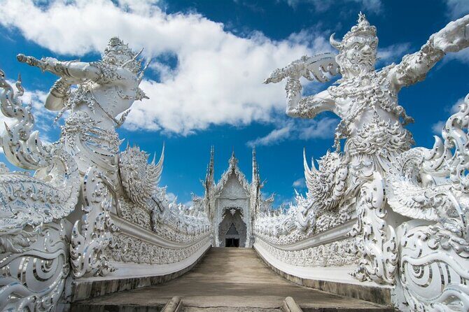 Full Day Tour White Temple Black House and Blue Temple with Lunch - Analyzing the Tour’s Value