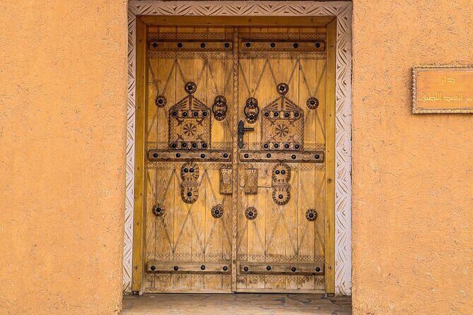 Full-Day Ushayger Tour with Lunch from Riyadh - Exploring Ushaiqer: A Detailed Journey